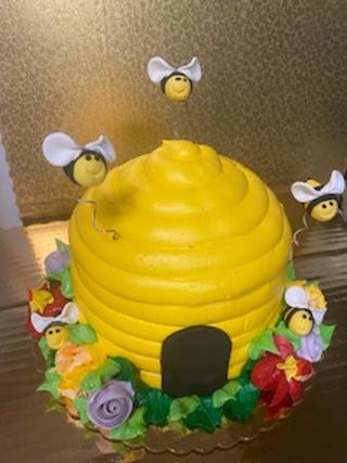 https://0201.nccdn.net/4_2/000/000/06b/a1b/bumblebee-cake.jpg