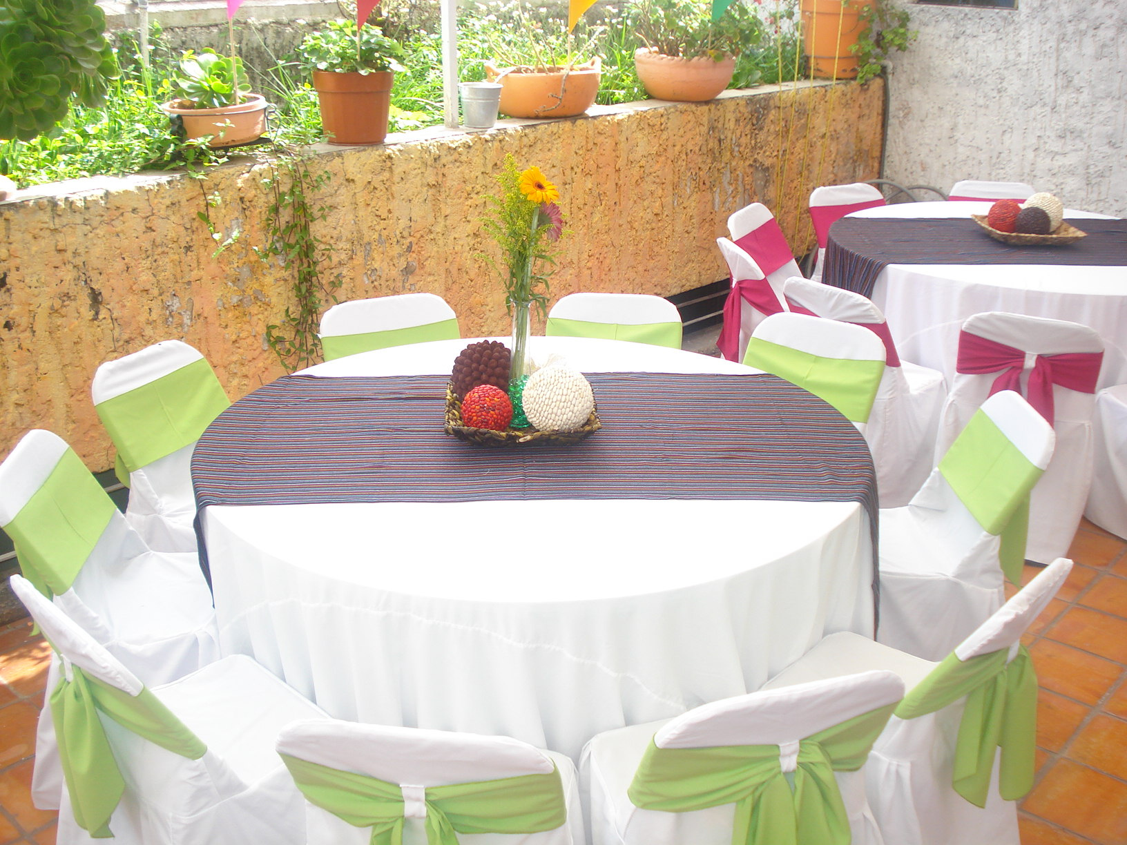https://0201.nccdn.net/4_2/000/000/06b/a1b/colores-panaderia-molina-004-1632x1224.jpg
