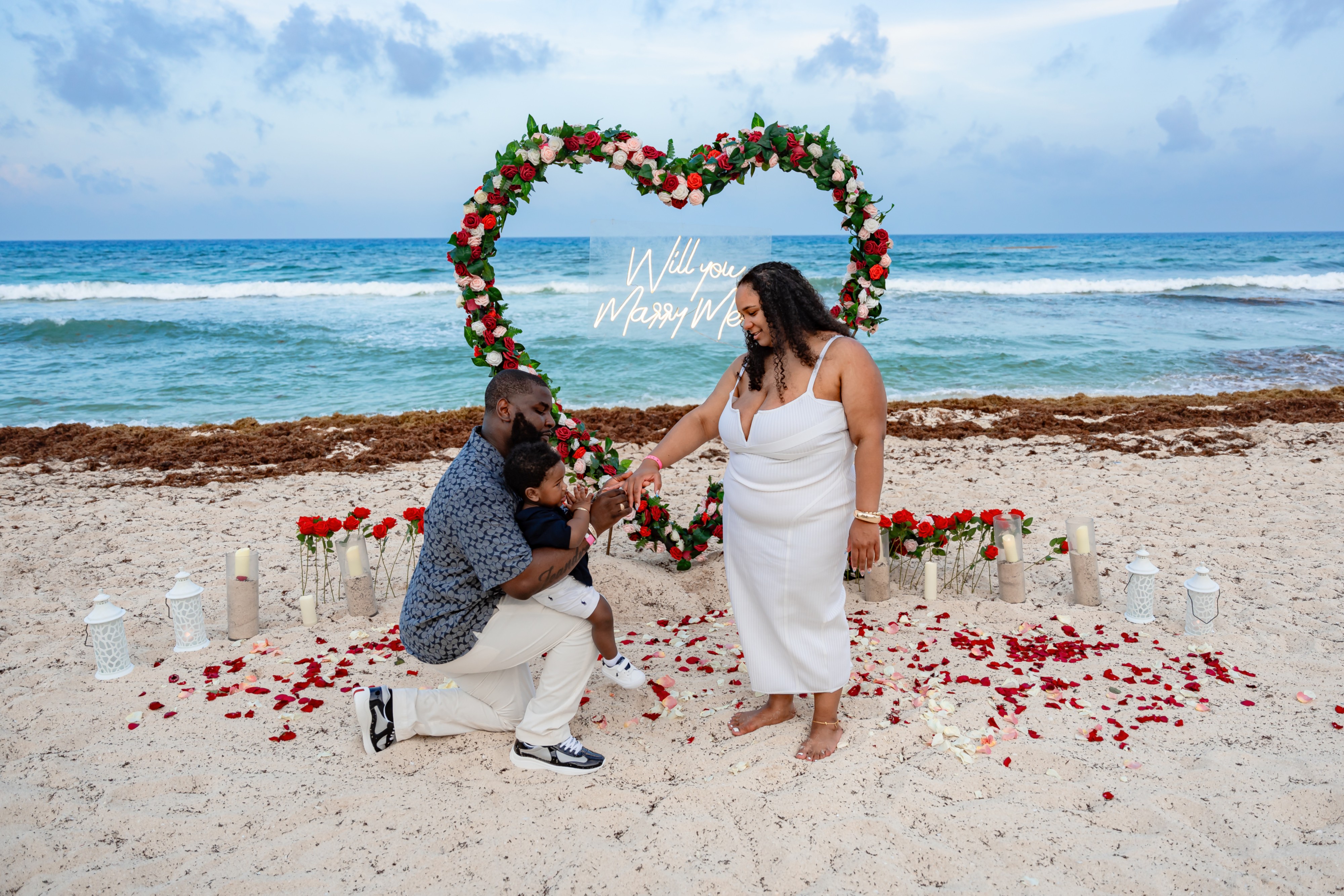 https://0201.nccdn.net/4_2/000/000/06b/a1b/destination-proposal-photography19.jpg