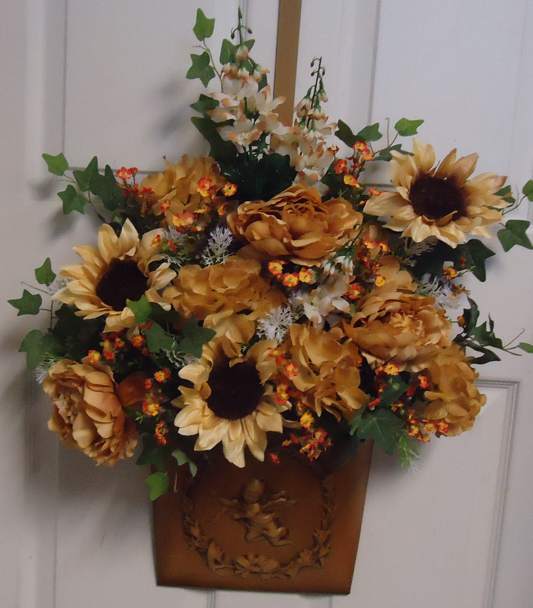 (27A) "Angel" Door Decor
(Silk Golden Flowers)
$70.00