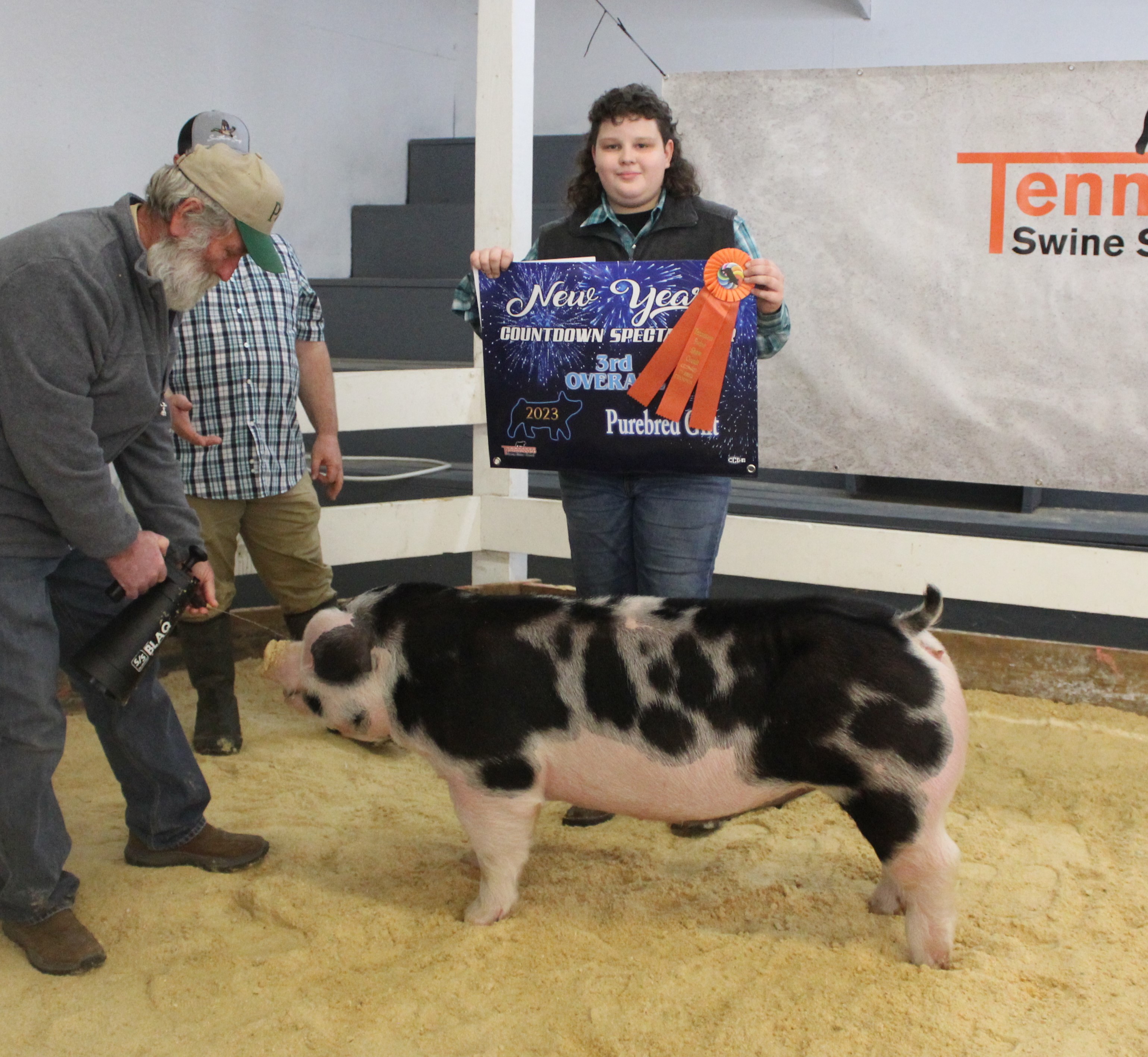 Holden Shuler
2022 New Year's Countdown Spectacular
Day 2 - Champion Spot Gilt
3rd Overall Purebred Gilt