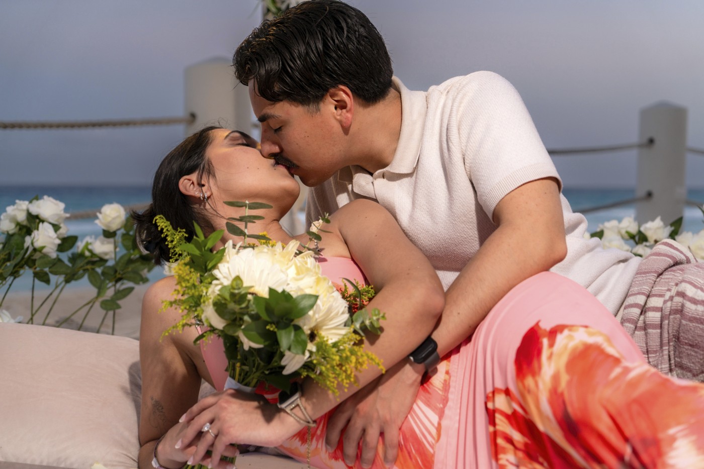 https://0201.nccdn.net/4_2/000/000/06b/a1b/marriage-proposal-fiesta-americana-condesa-cancun-mexico-lux-art.jpg