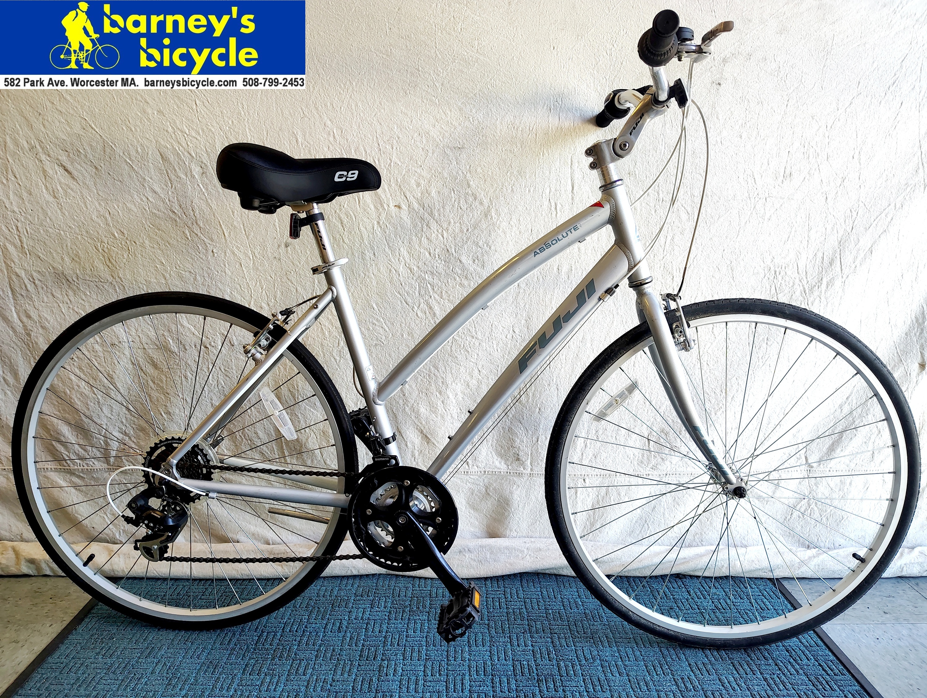 Fuji Absolute 4.0 Step-Thru
Frame Size: 17" MD / Rider Height: 5'6- 5'9
Price: $439.00 (Professoinally Tuned)