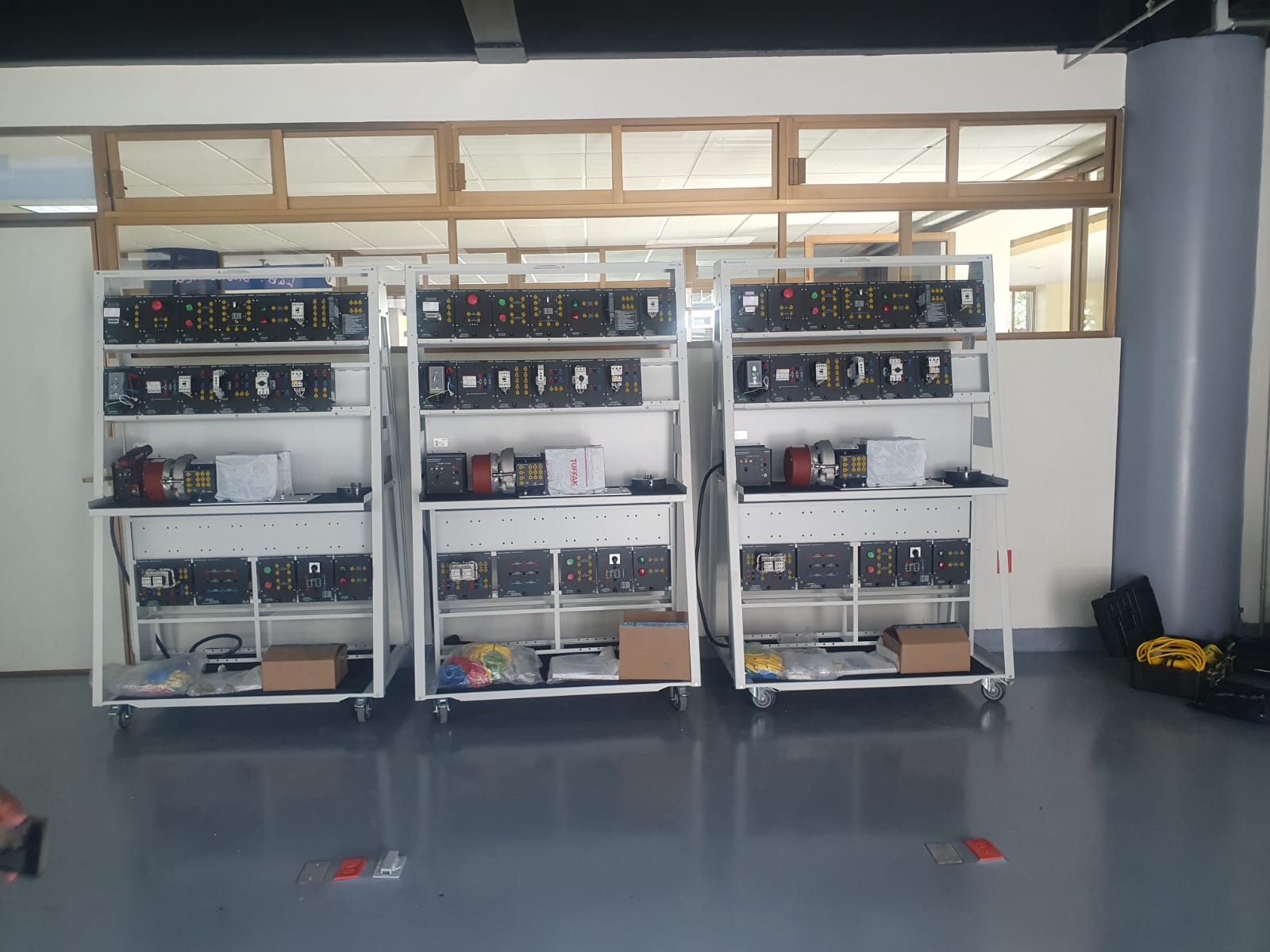 Lab. Electricidad y Motores