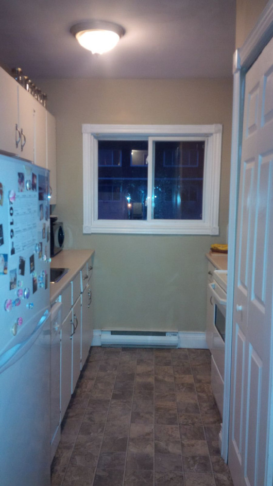 108 Coldbrook #9  Kitchen