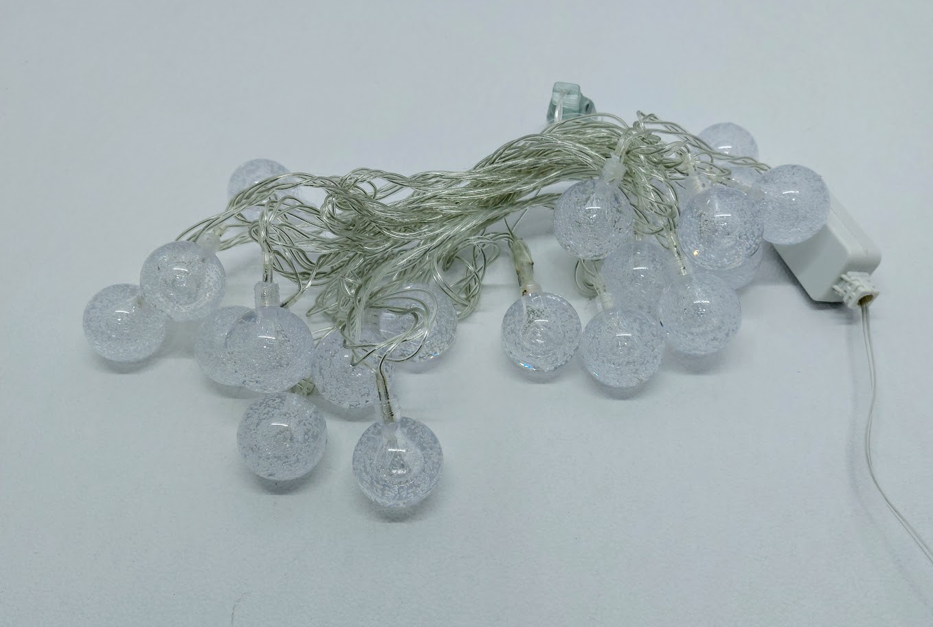 19805
SERIE DE LUZ LED RGB
MODELO CANICAS