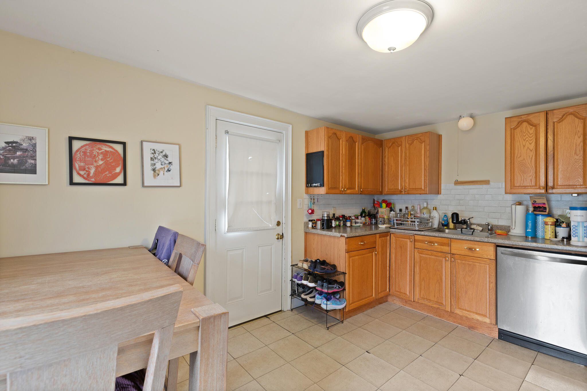 https://0201.nccdn.net/4_2/000/000/071/260/7-bridge-st-danvers-ma-01923-usa-013-012-kitchen2-mls_size.jpg