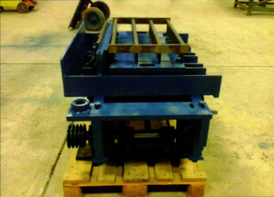 
Molde y Contramolde
Para: Pieza especial "Filtro"
Máquina: Besser V3-12
Equipada con vibradores guias de bandeja y resero lista para embacar