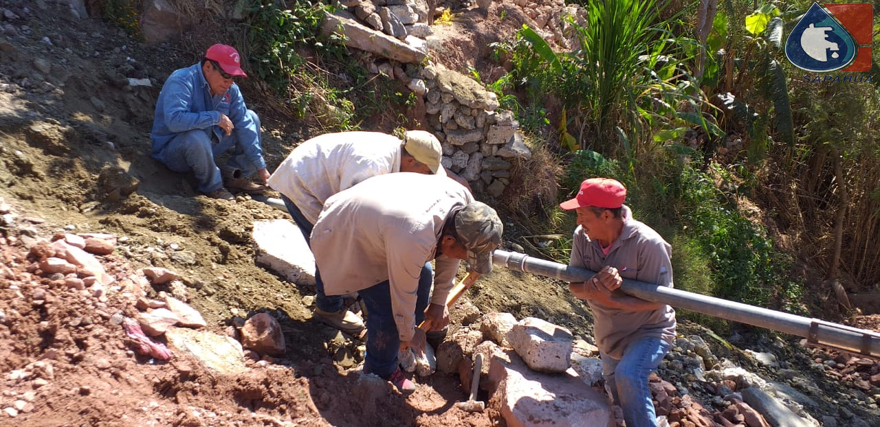 REPARACIÓN DE FUGA DE AGUA EN COLONIA SAN MIGUEL