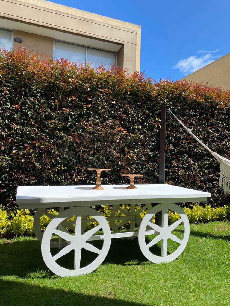 Carreta Sin Techo
$ 130.000
Medidas:
Altura 80cm
Largo 2.20m
Profundidad 92cm