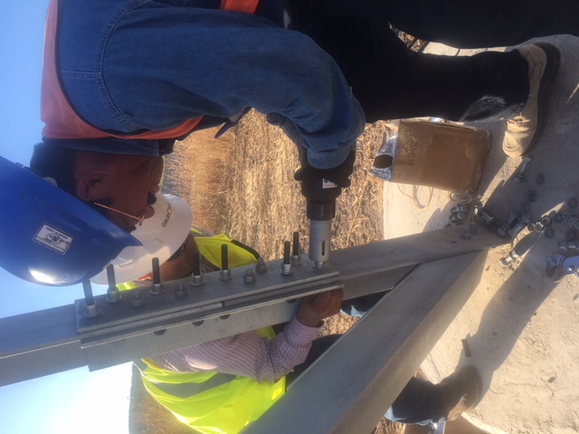 Servicio de reforzamiento de estructura de torres de comunicación y energía