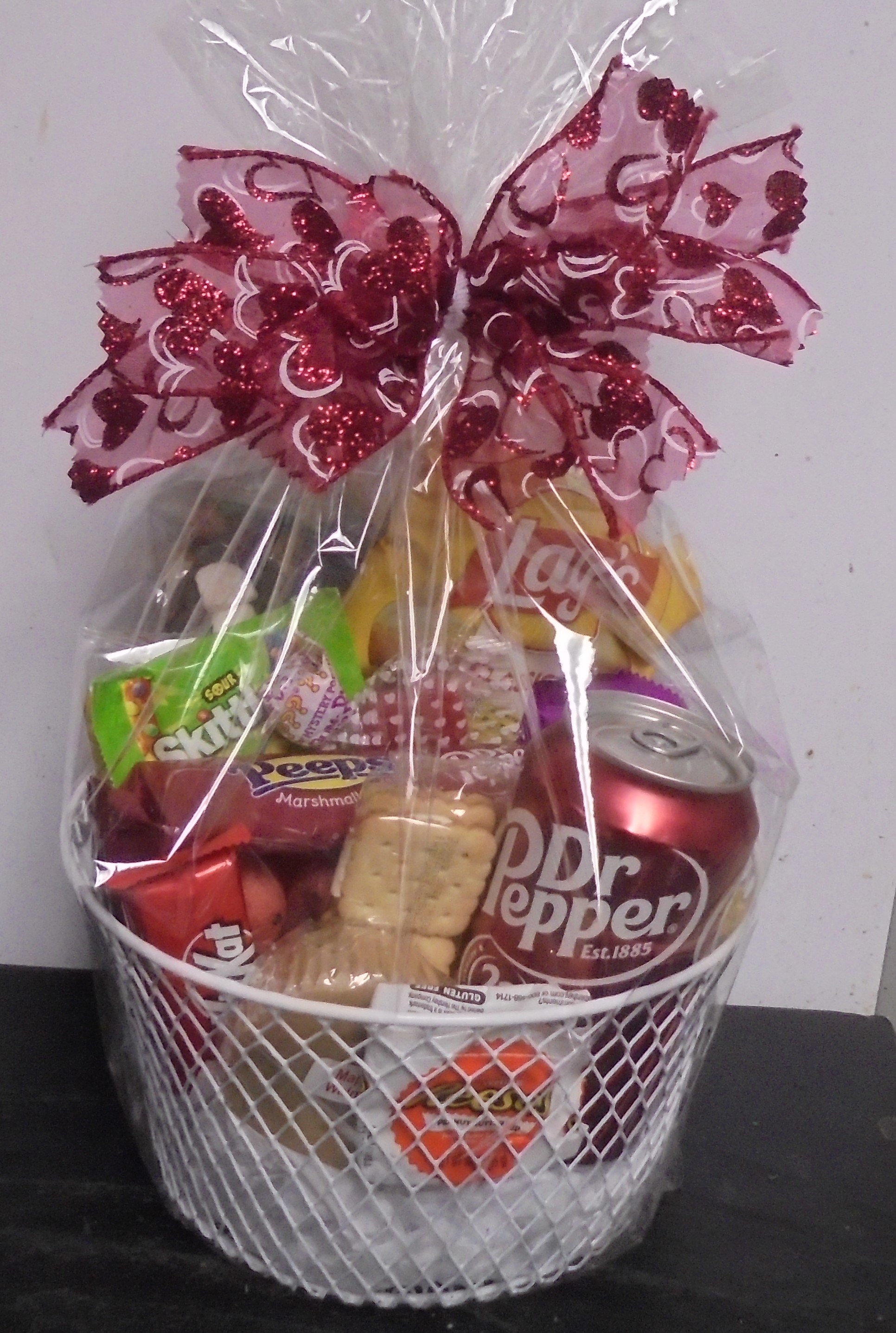 (39)  "Valentine" Goodie Basket
W/ Dr Pepper
$40.00
(2 Left)