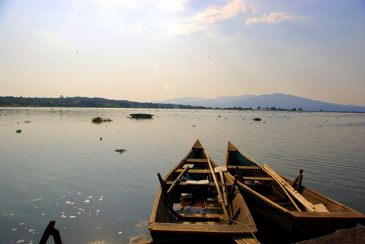 https://0201.nccdn.net/4_2/000/000/071/260/lago_yuriria-_guanajuato-_yuriria_lake-_guanajuato_-24321532035-.jpg