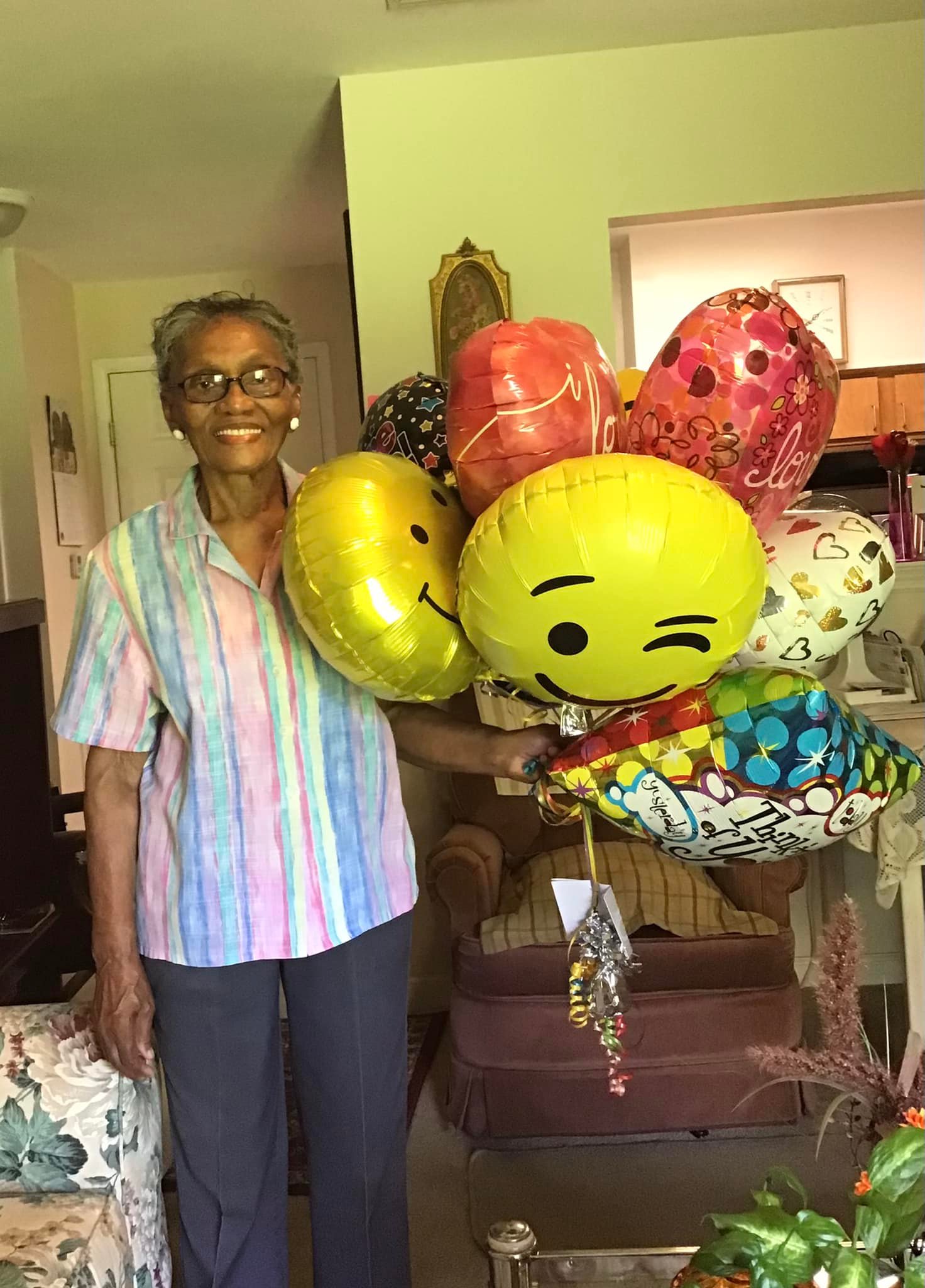 https://0201.nccdn.net/4_2/000/000/071/260/parents-day17.jpg