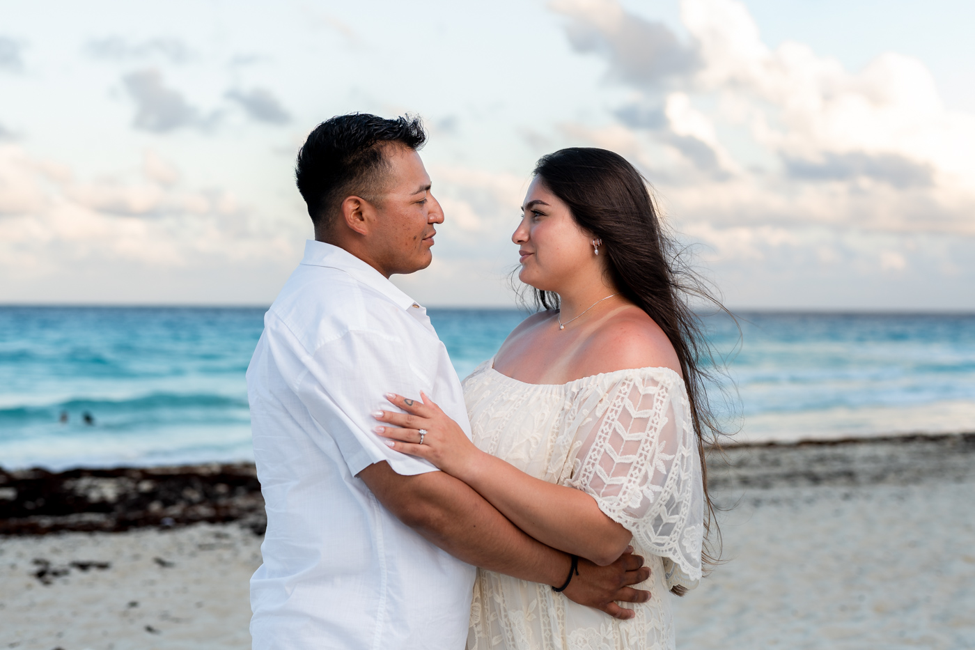 https://0201.nccdn.net/4_2/000/000/071/260/romantic-mariachi-proposal-in-cancu%CC%81n093.jpg