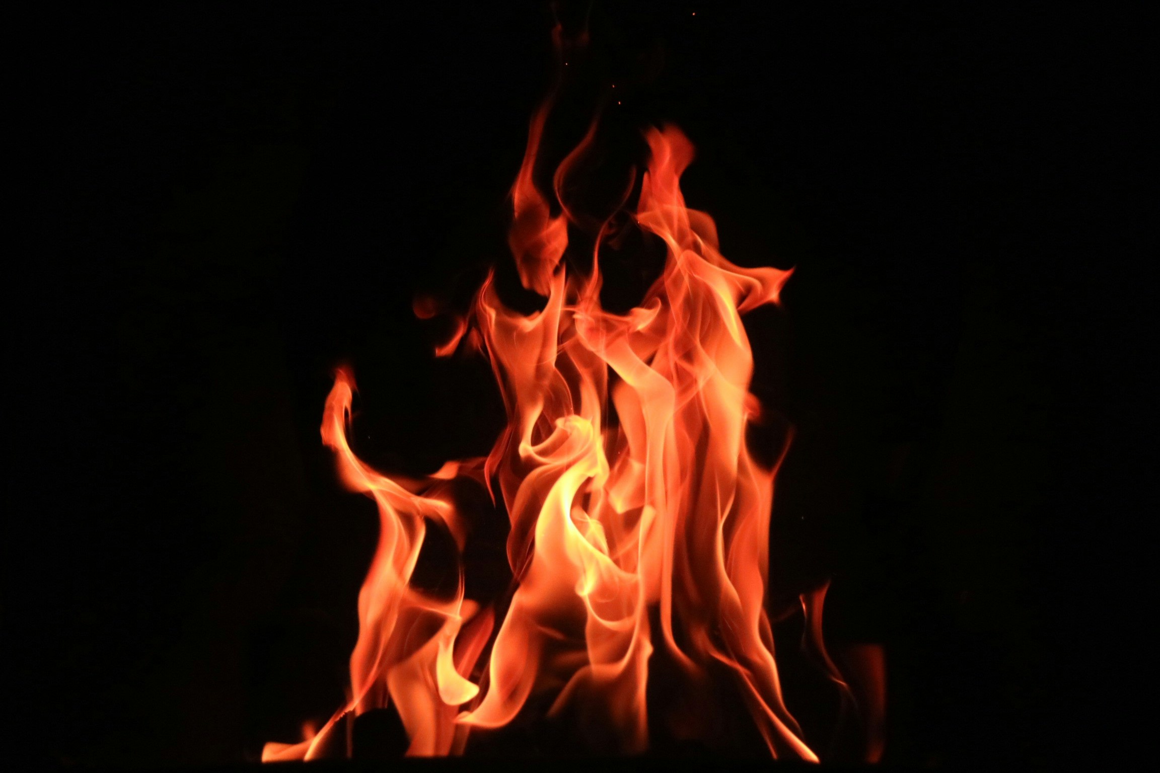 fondo de pantalla digital de fuego rojo