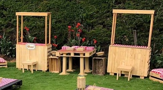 Estación de Bebidas
2.20m Altura Total
1.28m Ancho 
48cm de Profundidad  
Cada Modulo 
$160.000