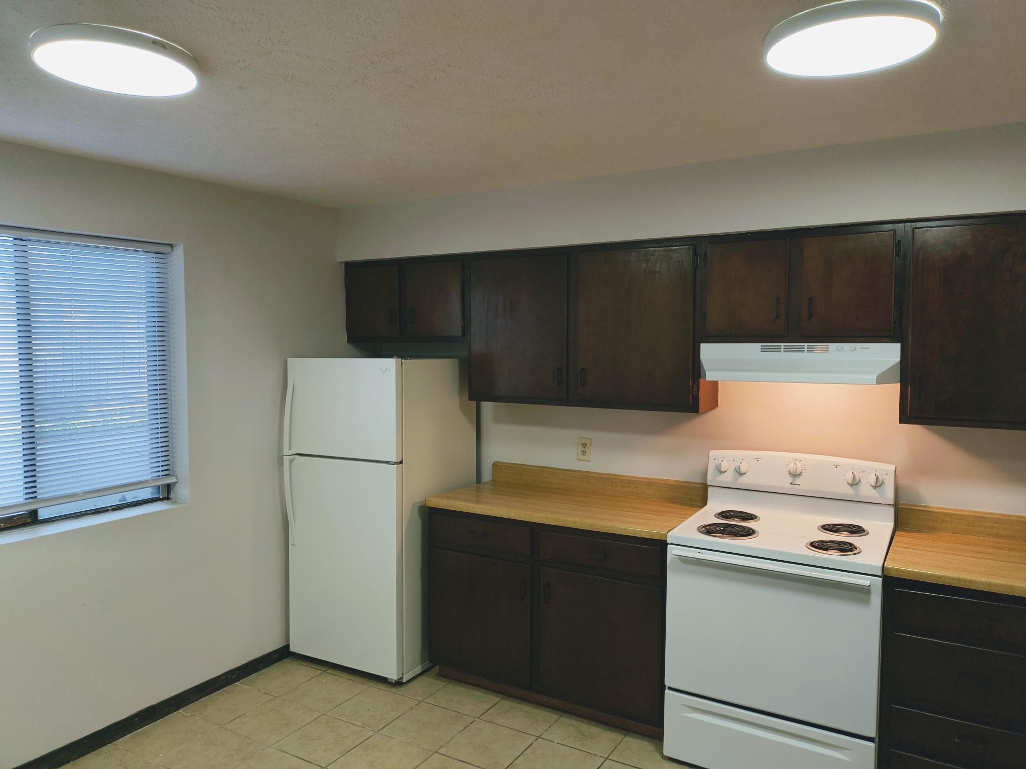 https://0201.nccdn.net/4_2/000/000/072/2aa/kitchen.jpg