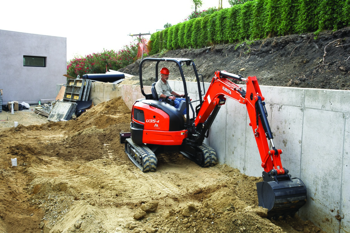 Kubota U35 w/ thumb (8000lb)
$375/day $1125/week
24" Bucket 