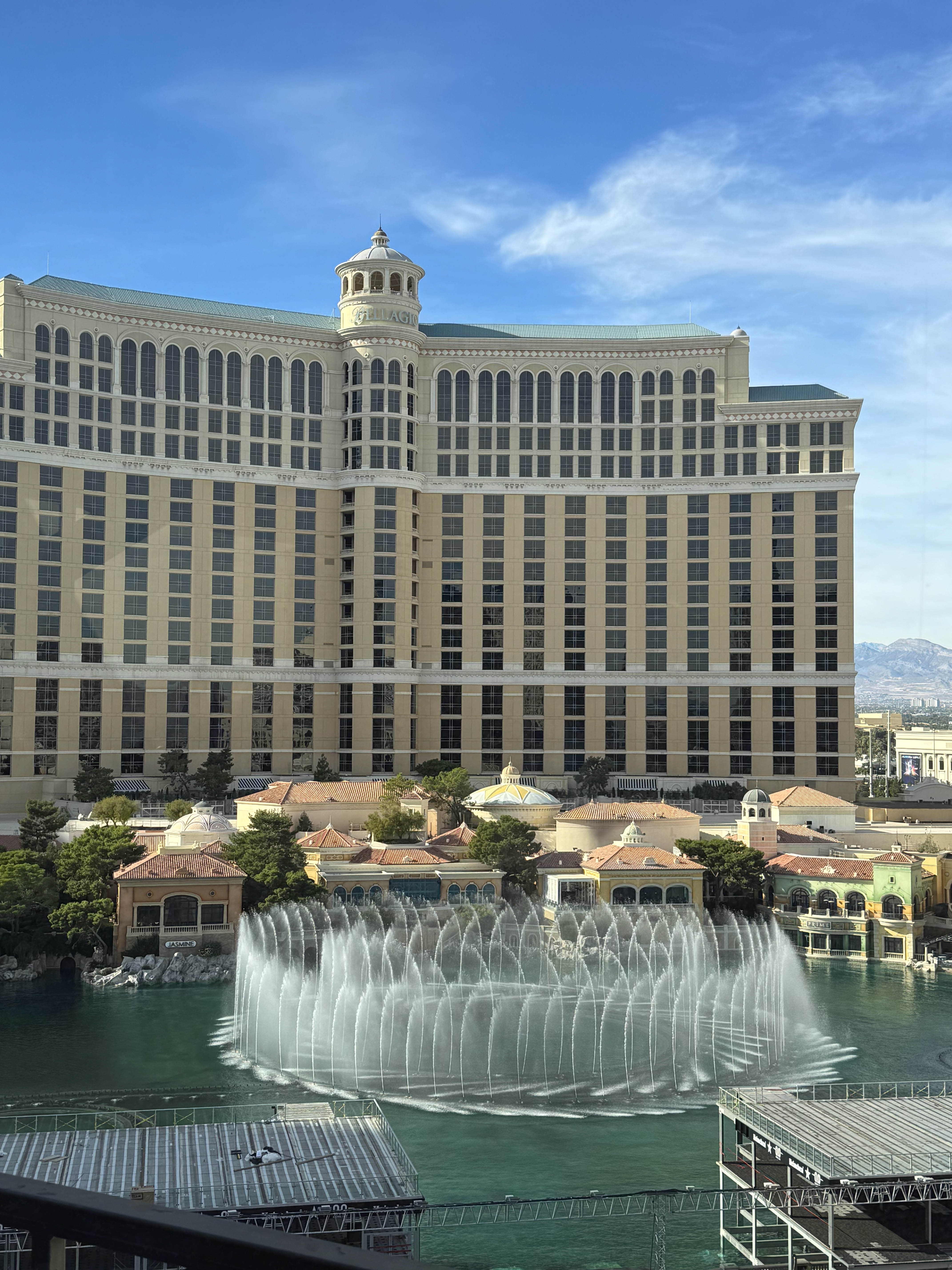https://0201.nccdn.net/4_2/000/000/072/2aa/vegas-order-22.jpg