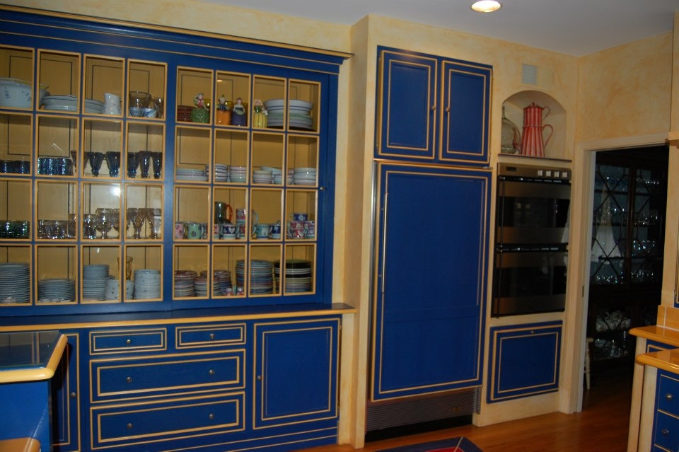 Dinnerware Display Cabinet