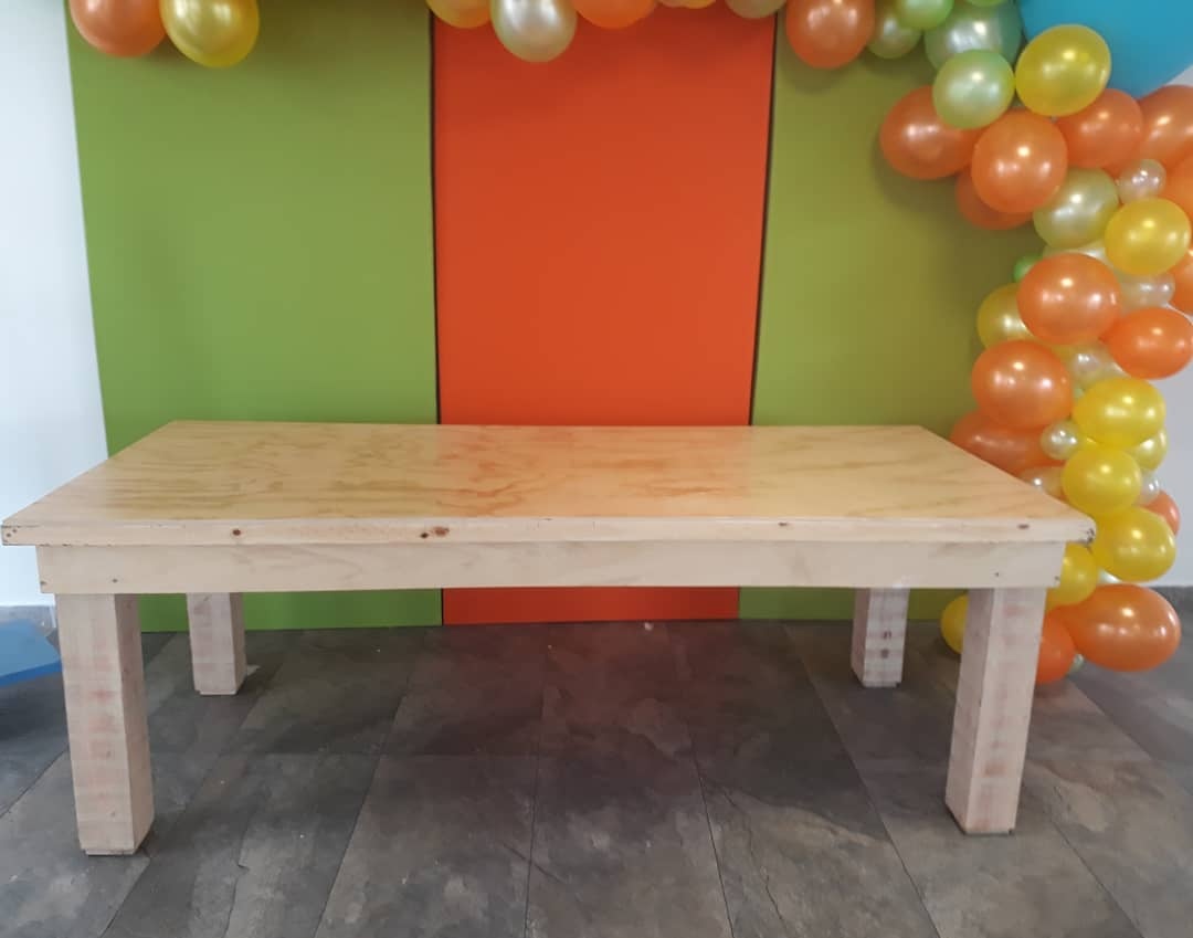 Altura 2.20m X 1.04m
Tapizado
Verde $ 60.000
Naranja $ 60.000
Precio unitario por modulo
Imagen referencial de 3 módulos
(SE ADAPTA AL COLOR QUE GUSTE)