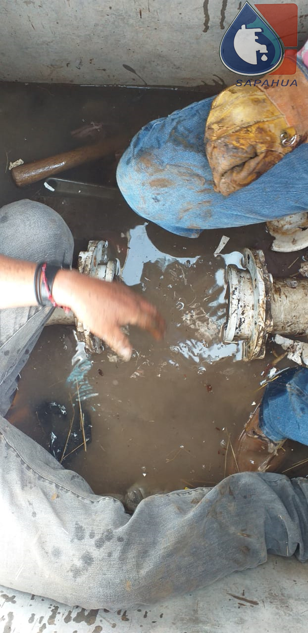 CAMBIO DE VÁLVULA DE 4" EN CALLE SAN CARLOS, COL. EL CARMEN