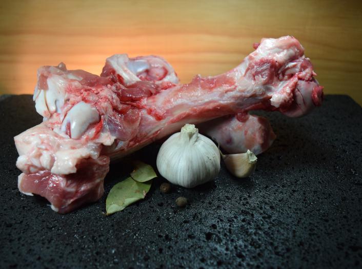 Hueso de cerdo