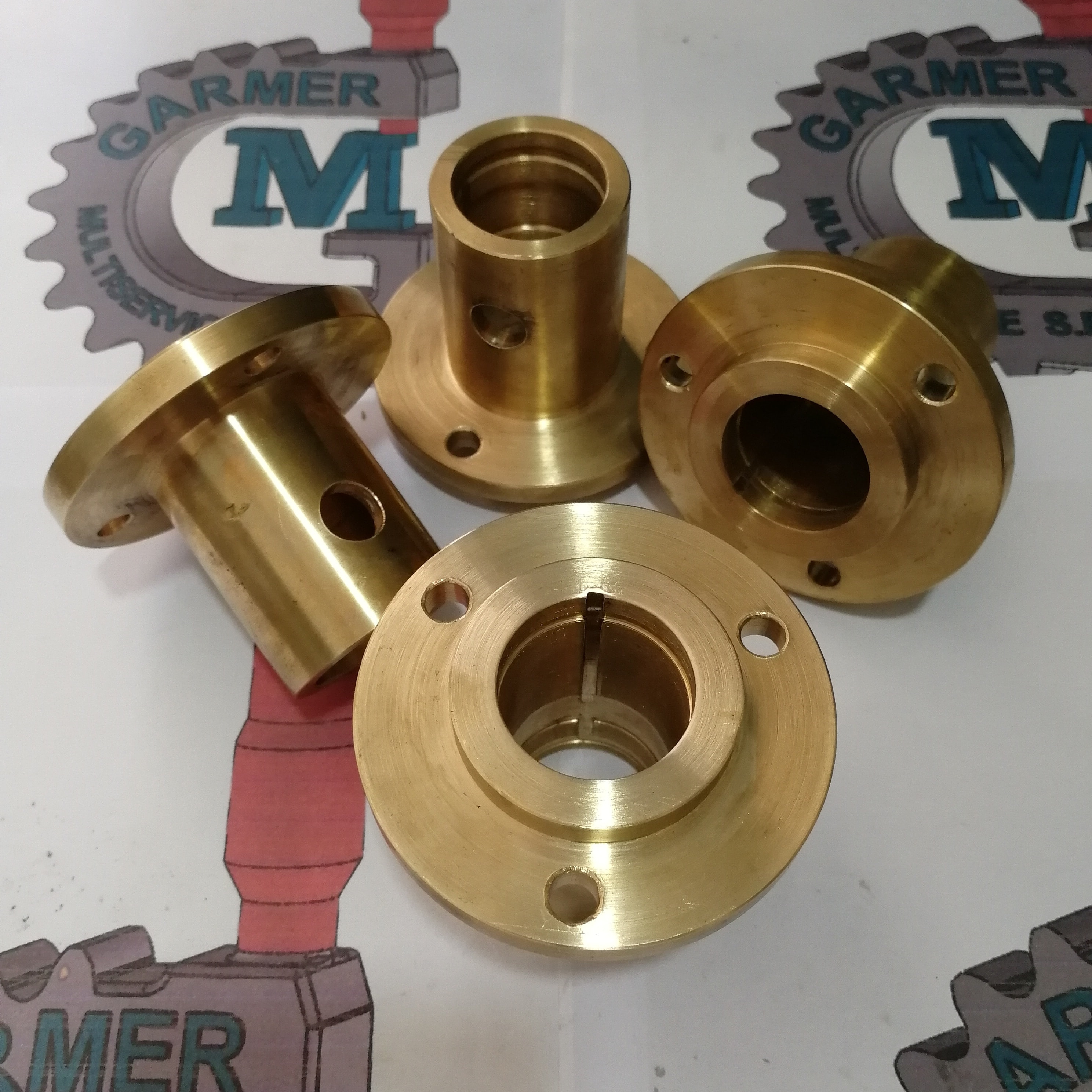 CASQUILLOS EN BRONCE. 