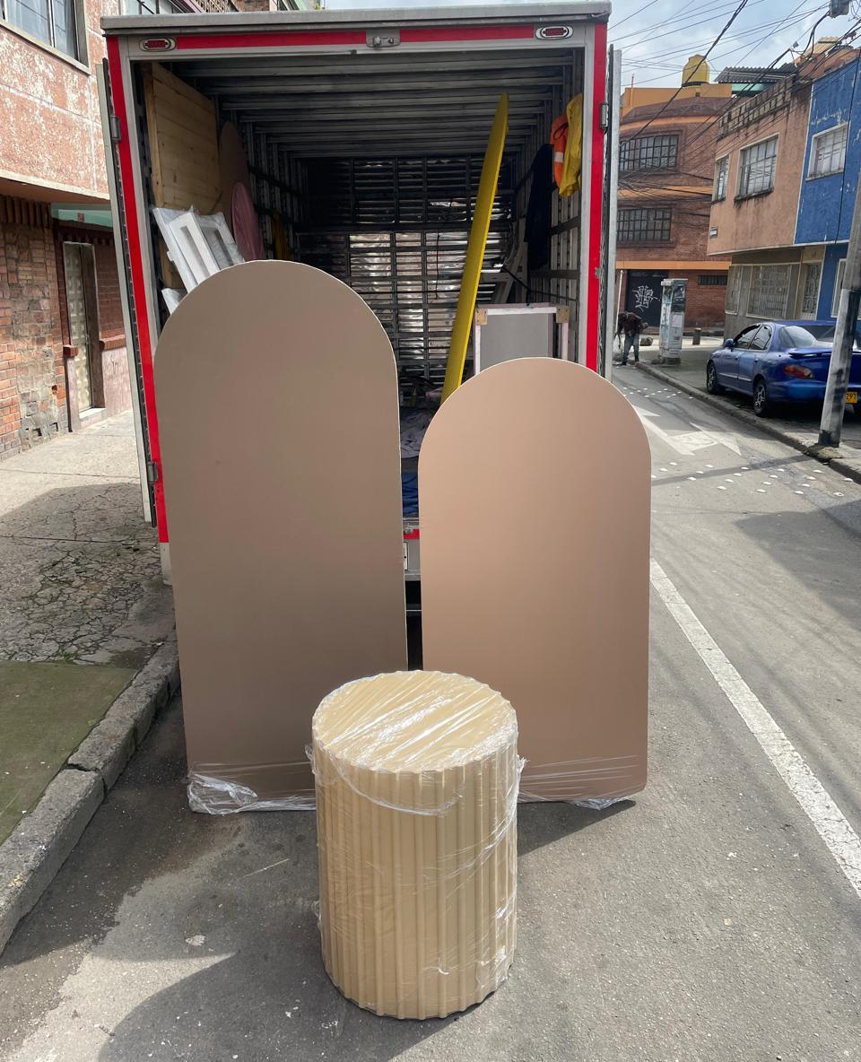 Panel Ovalada
$60.000 en Alquiler
Precio unitario
Manejamos variedad de colores
·220 de altura por 1mts de ancho
·1.83 de altura por 1mts de ancho