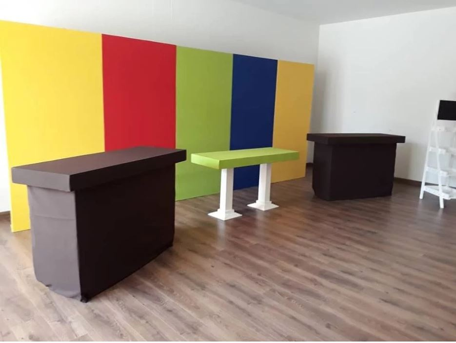 Modulo de Barra Tapizado
 1.03M Alto
45cm Profundidad
1.27M Ancho
$160.000
 Alquiler