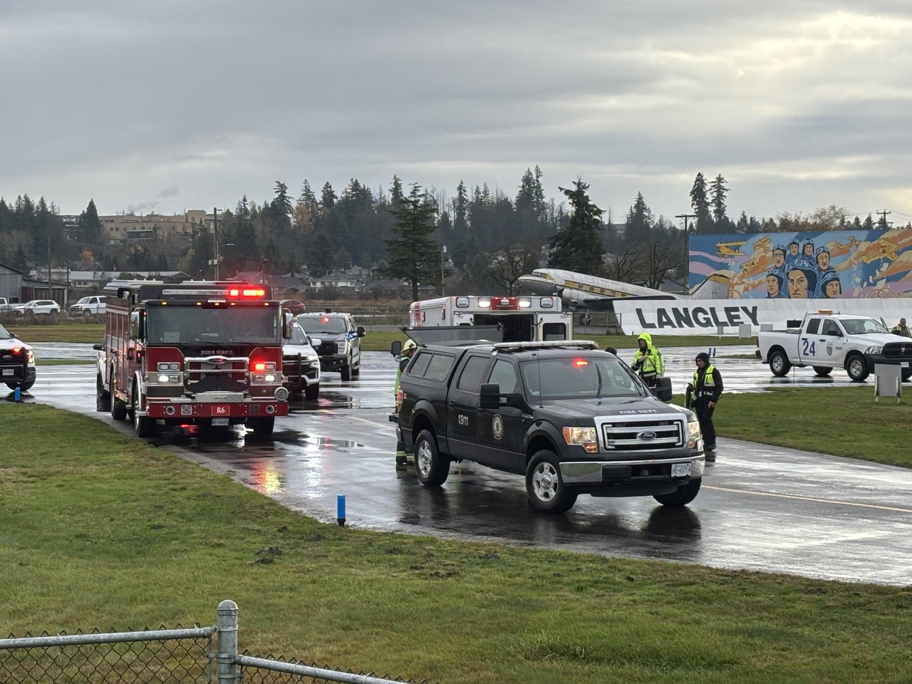 Paragon offers services for crisis and emergency communications and EOC support. Paragon offers services for crisis and emergency communications and EOC support.