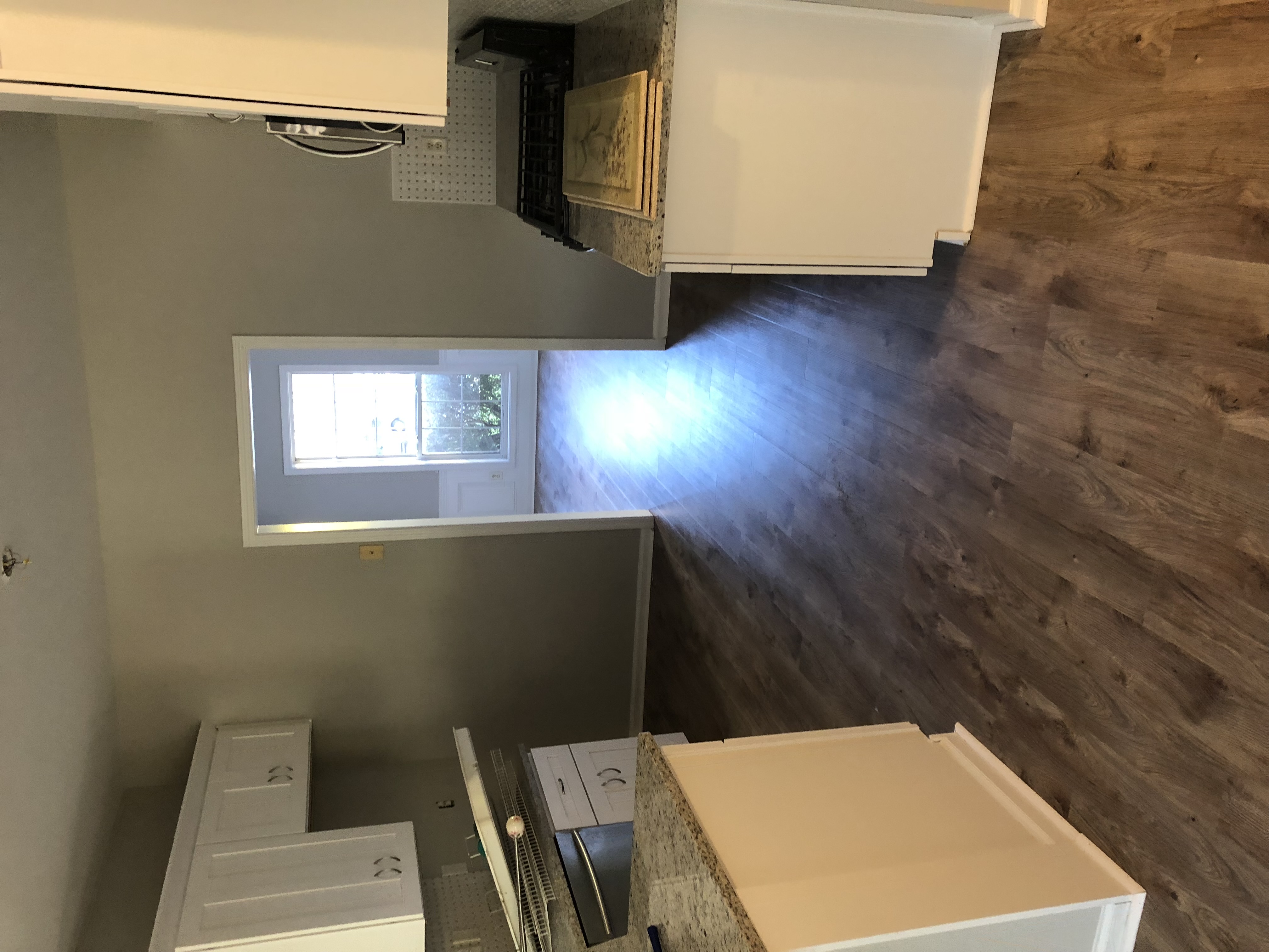 Kitchen with vinyl flooring 2