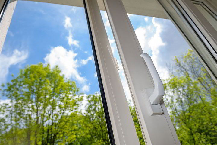 Soluciones Residenciales en Aluminio y Cristal SA de CV - Ventanas de aluminio