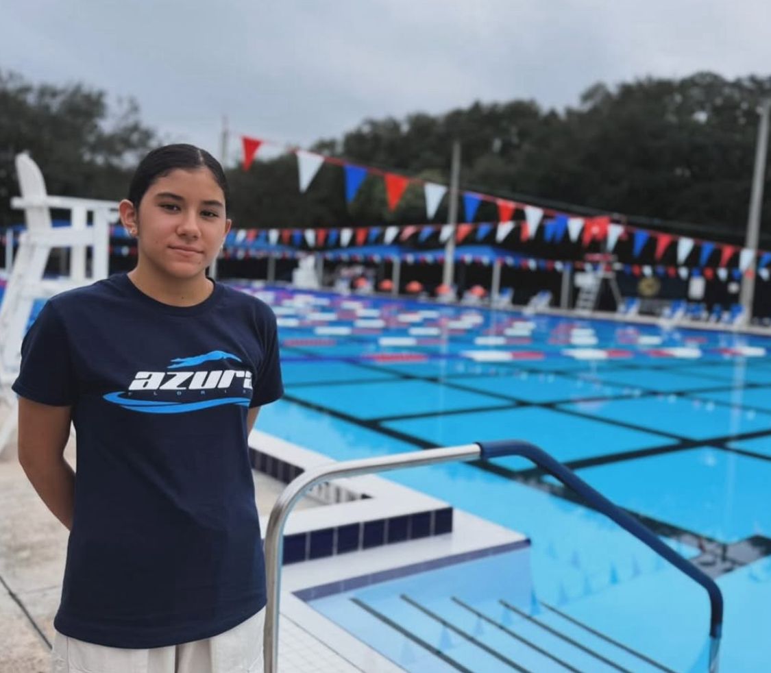 Valeria Moreno nadadora Deporclub en experiencia internacional en Florida con Azura Aquatics