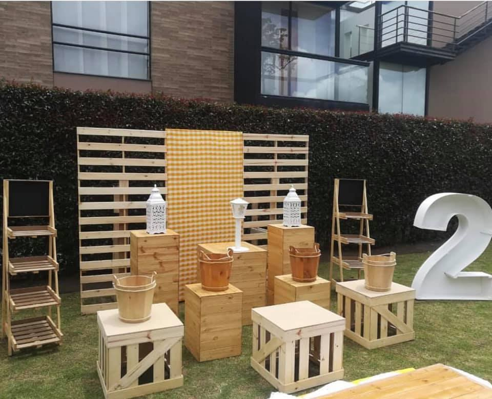 Guacal Gigante Color Madera
$35.000
51cm Alto
58cmX54cm