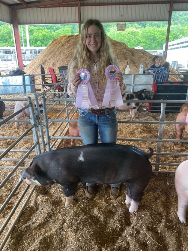 Lilly Payne
2022 Tennessee Crossbred Classic
Reserve Champion TN Bred Poland China Gilt
Reserve Champion Poland China Gilt Open Show