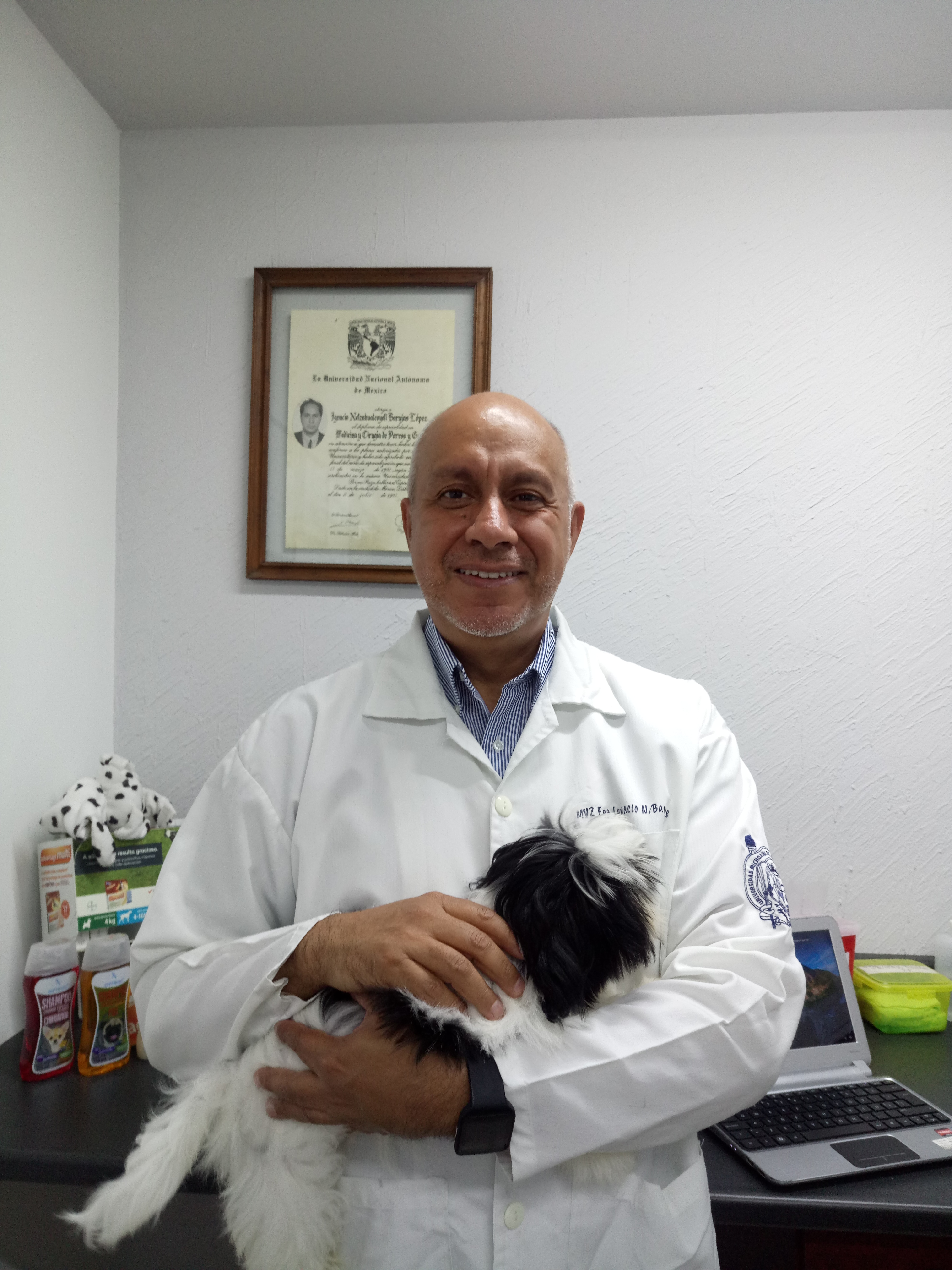 Dr. Barajas y paciente