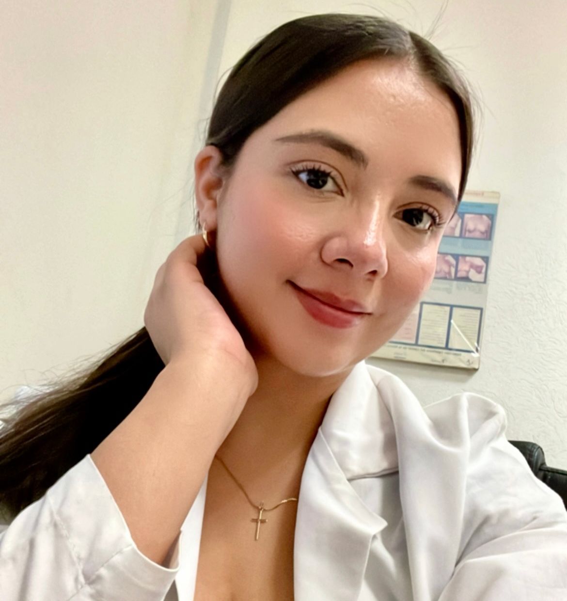 Medica Cirujana General
 Victoria Patricia Breton Gutierrez.