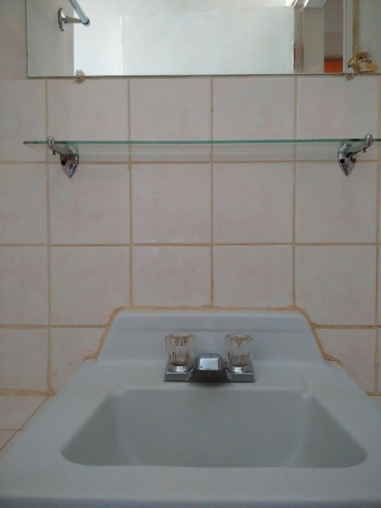 186 Saint James #3 Bathroom