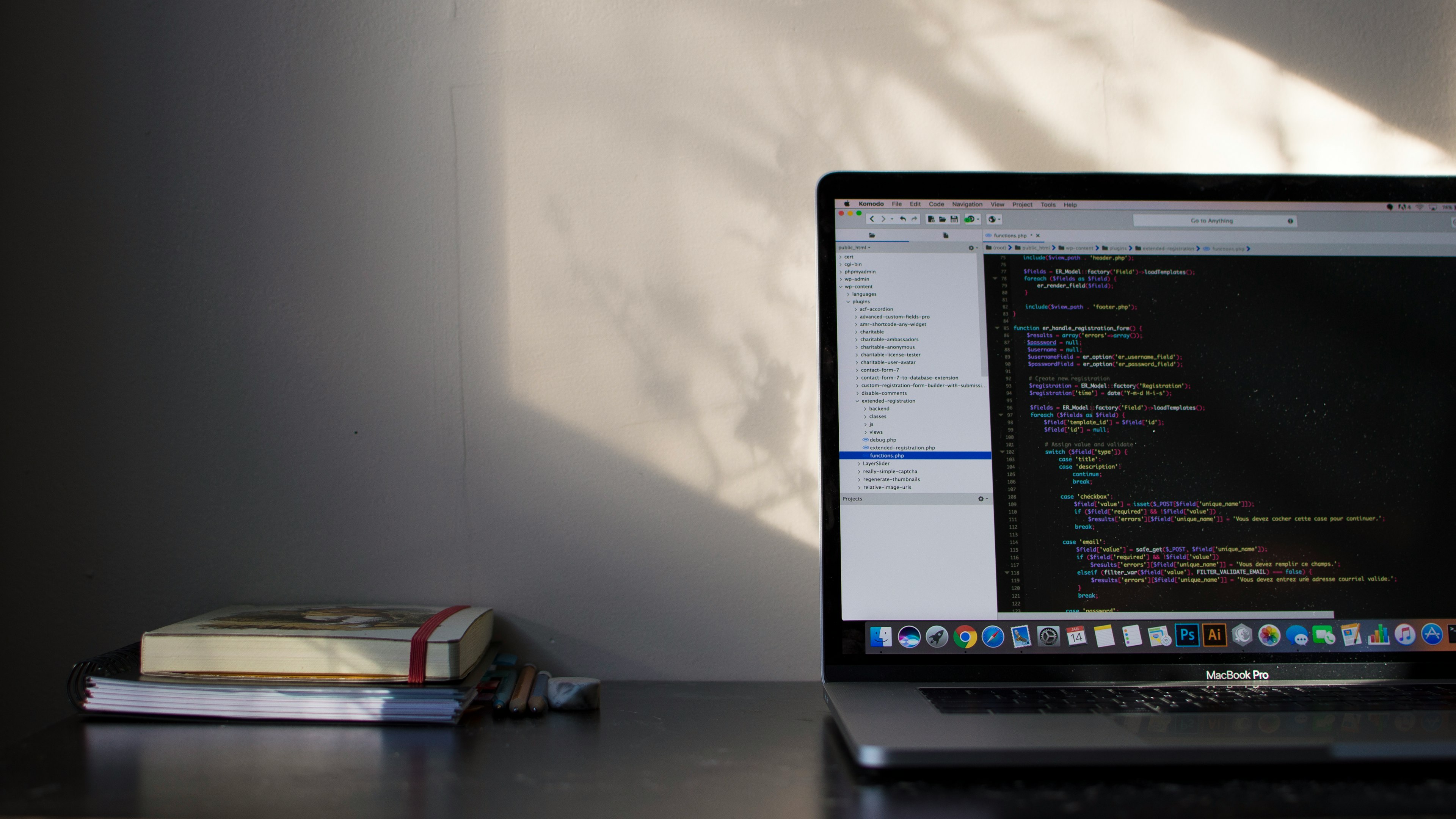 MacBook Pro mostrando lenguaje de programación