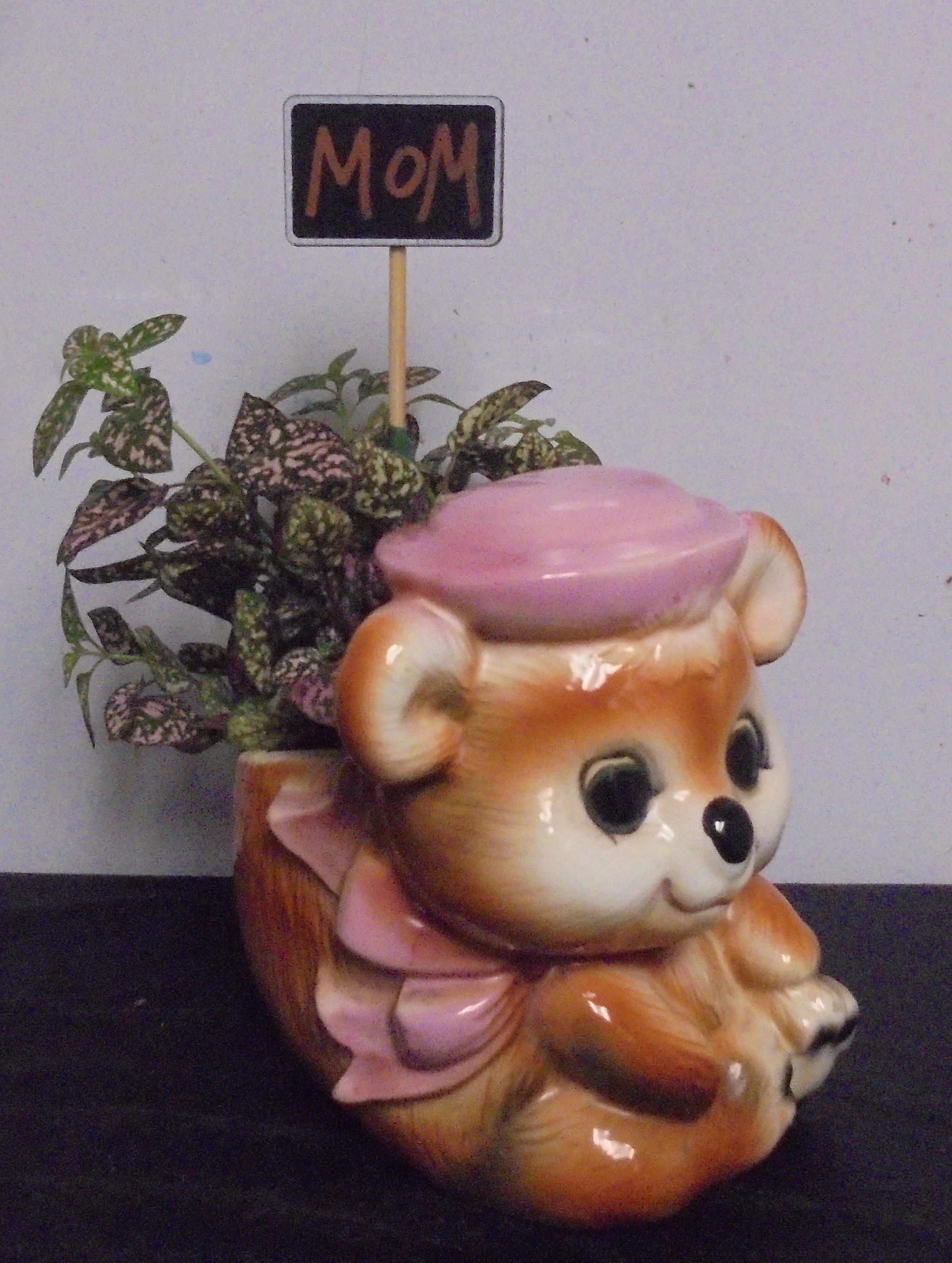 (18)  "Pink Splash" Plant In
"Vintage" Bear Planter
$35.00