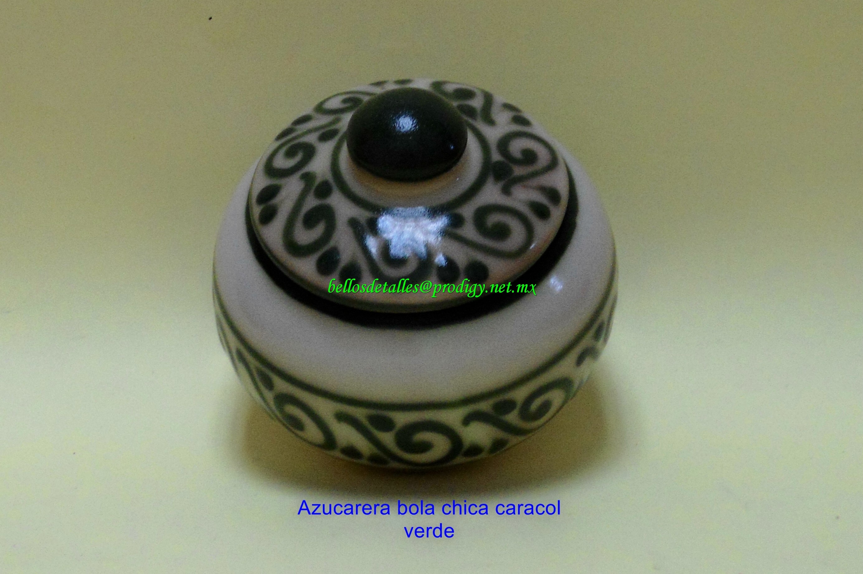 https://0201.nccdn.net/4_2/000/000/07a/f03/Azucarera-bola-chica-caracol-verde-2771x1842.jpg