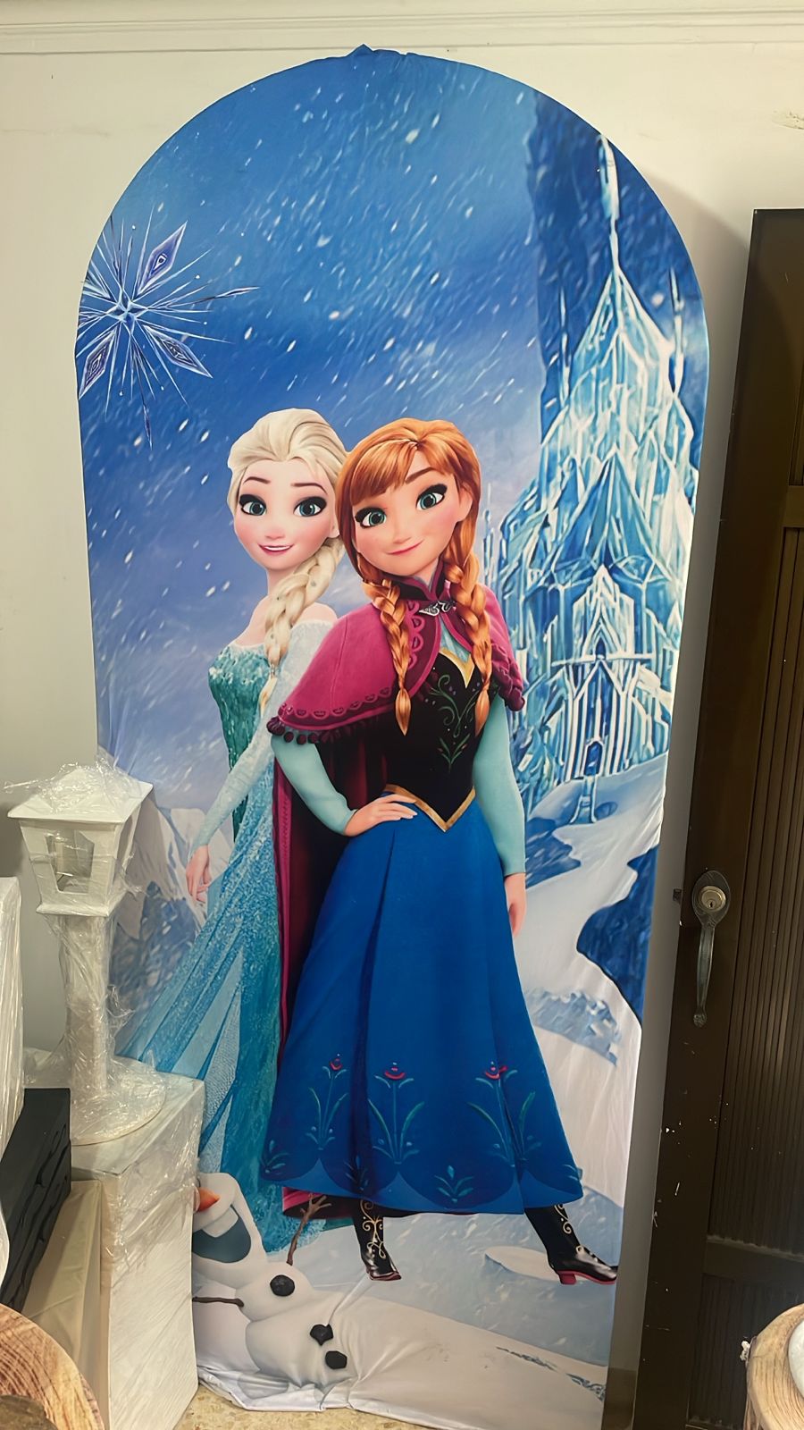 Panel Ovalado Tematico
$80.000 en Alquiler
Precio unitario
1.83 de altura por 1mts de ancho