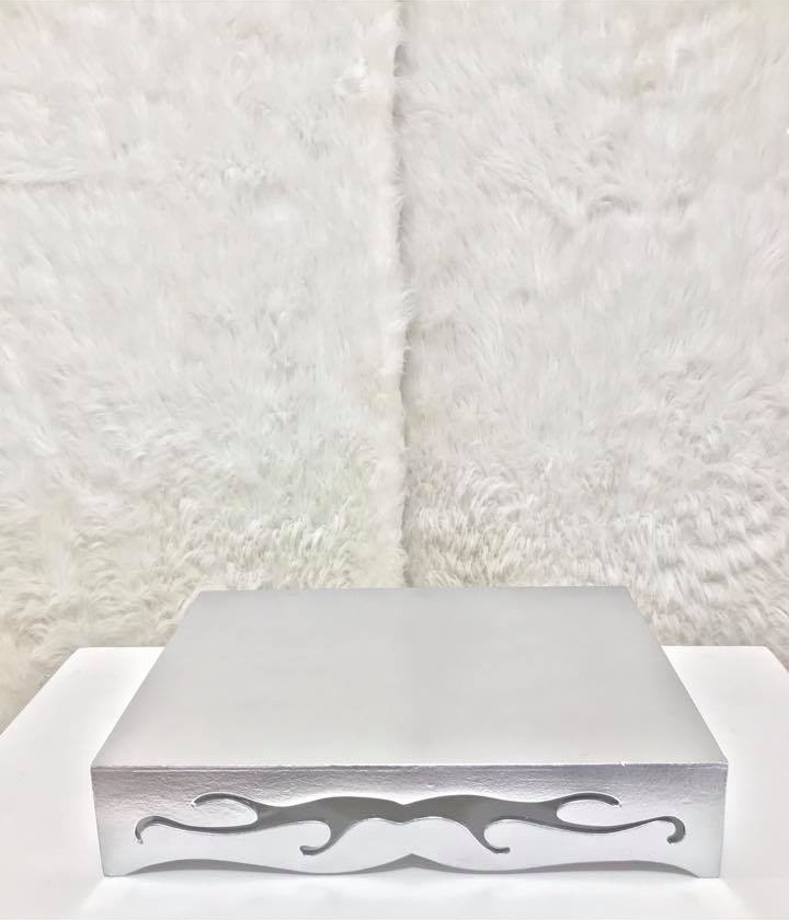 Bases Planas Troqueladas
Color Plateada
$20.000