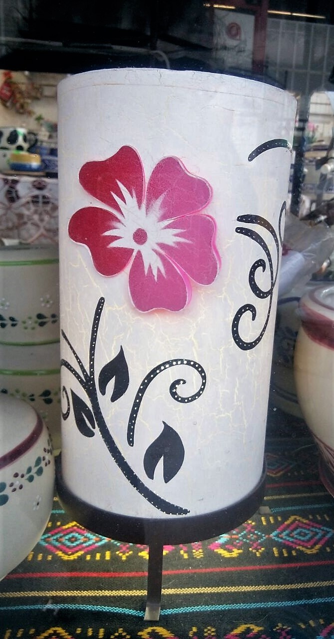 https://0201.nccdn.net/4_2/000/000/07d/95b/Lampara-flores-669x1280.jpg