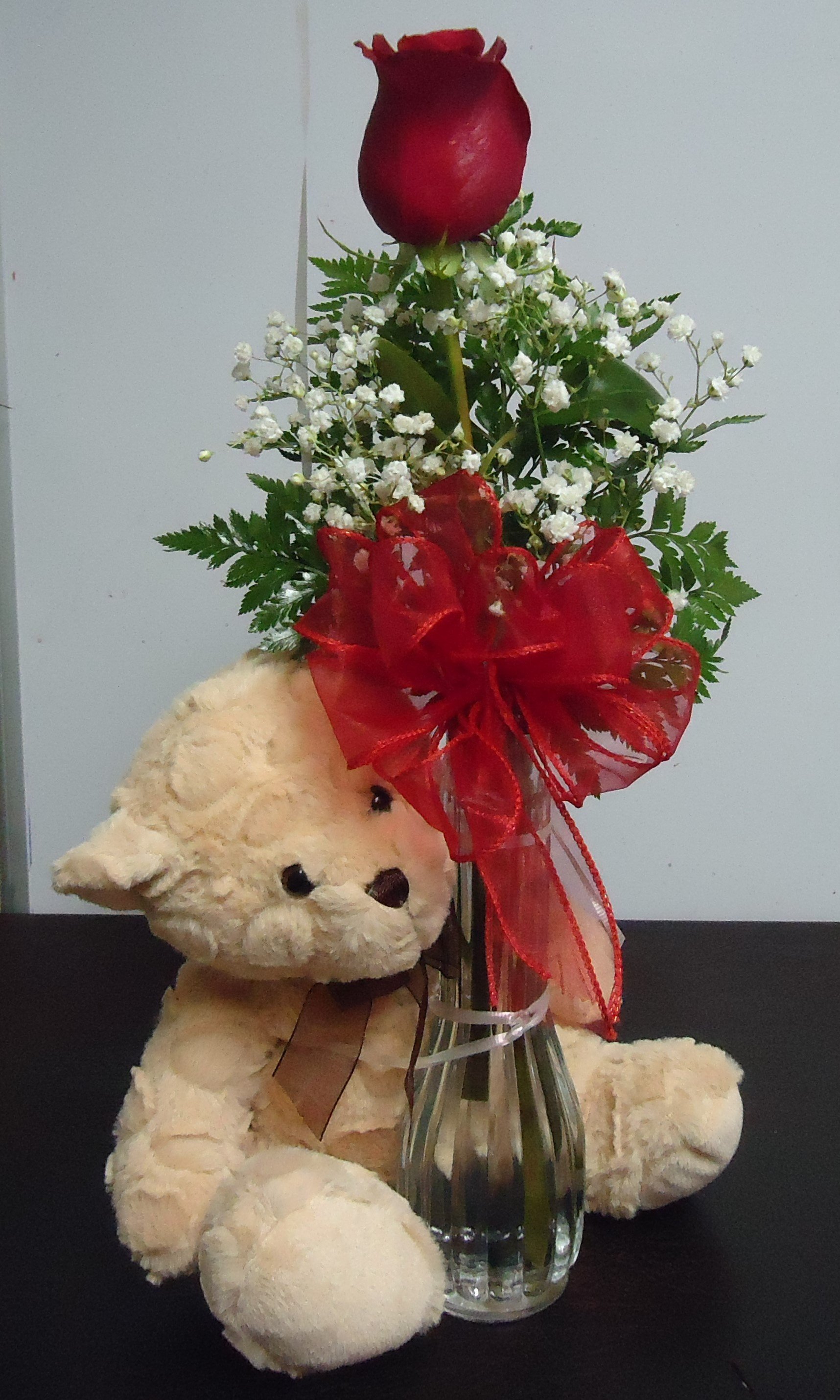One Rose Budvase
With Bear $30.00
Without Bear $ 20.00