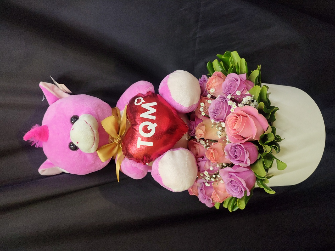 ROSAS Y PELUCHE