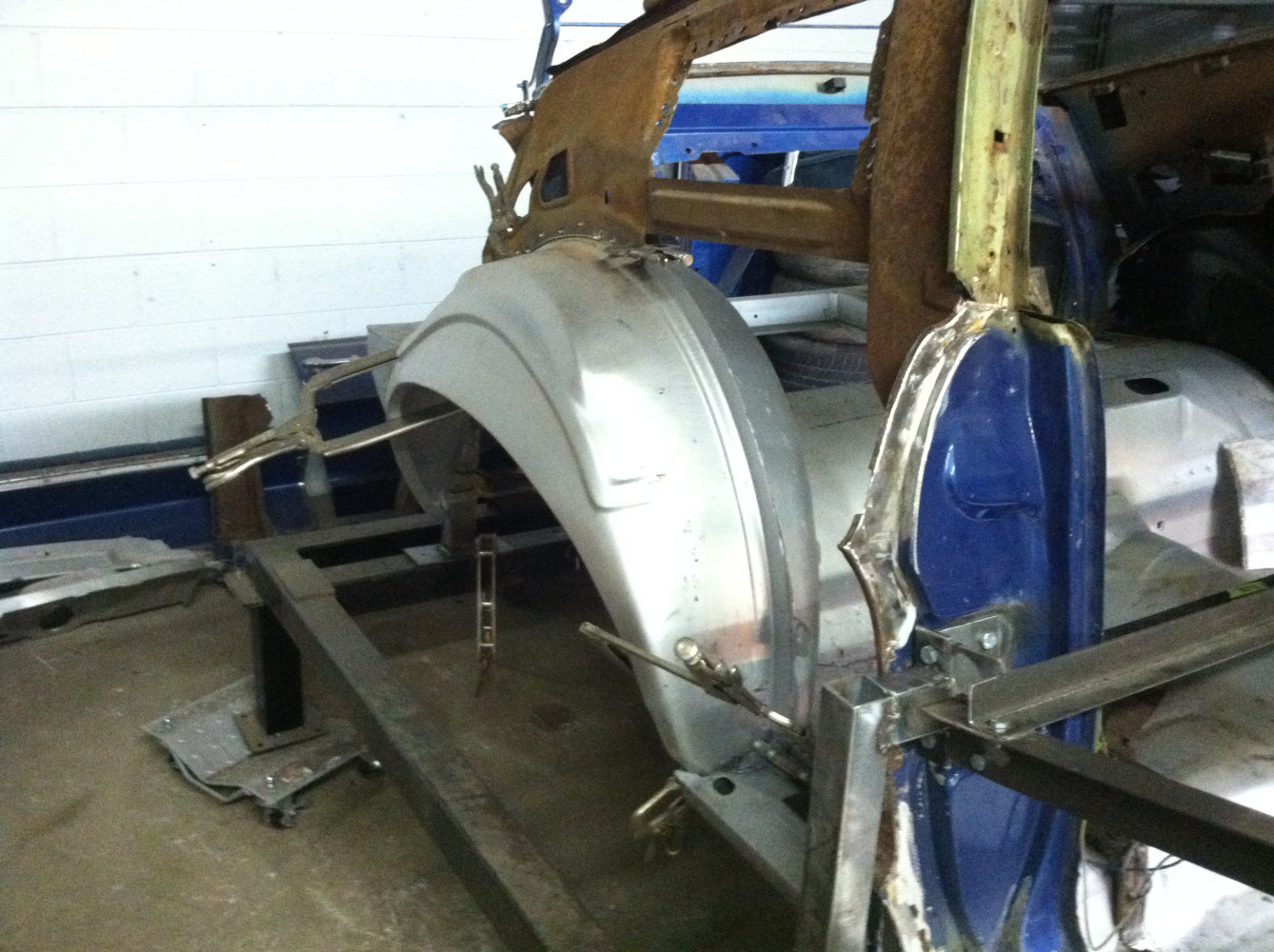 Inner and out wheel house , passenger side