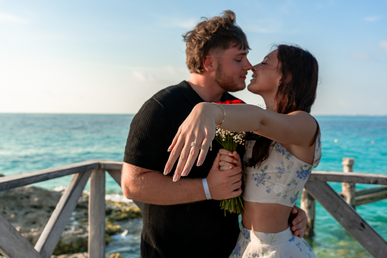 https://0201.nccdn.net/4_2/000/000/07e/96f/romantic-proposal-in-cancun-sunset--riu-palace-las-americas-canc.jpg